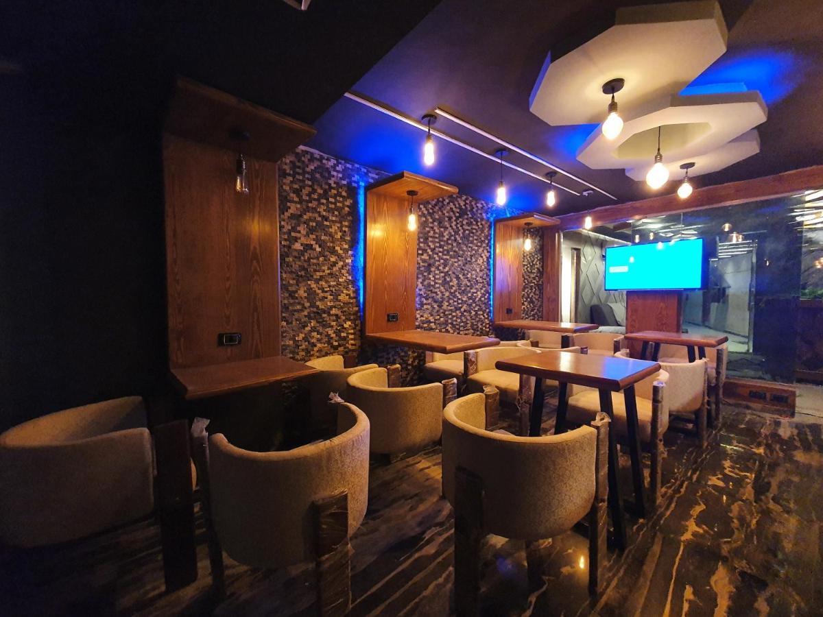 Oxford Hotel & Restaurant Kaherah Luaran gambar