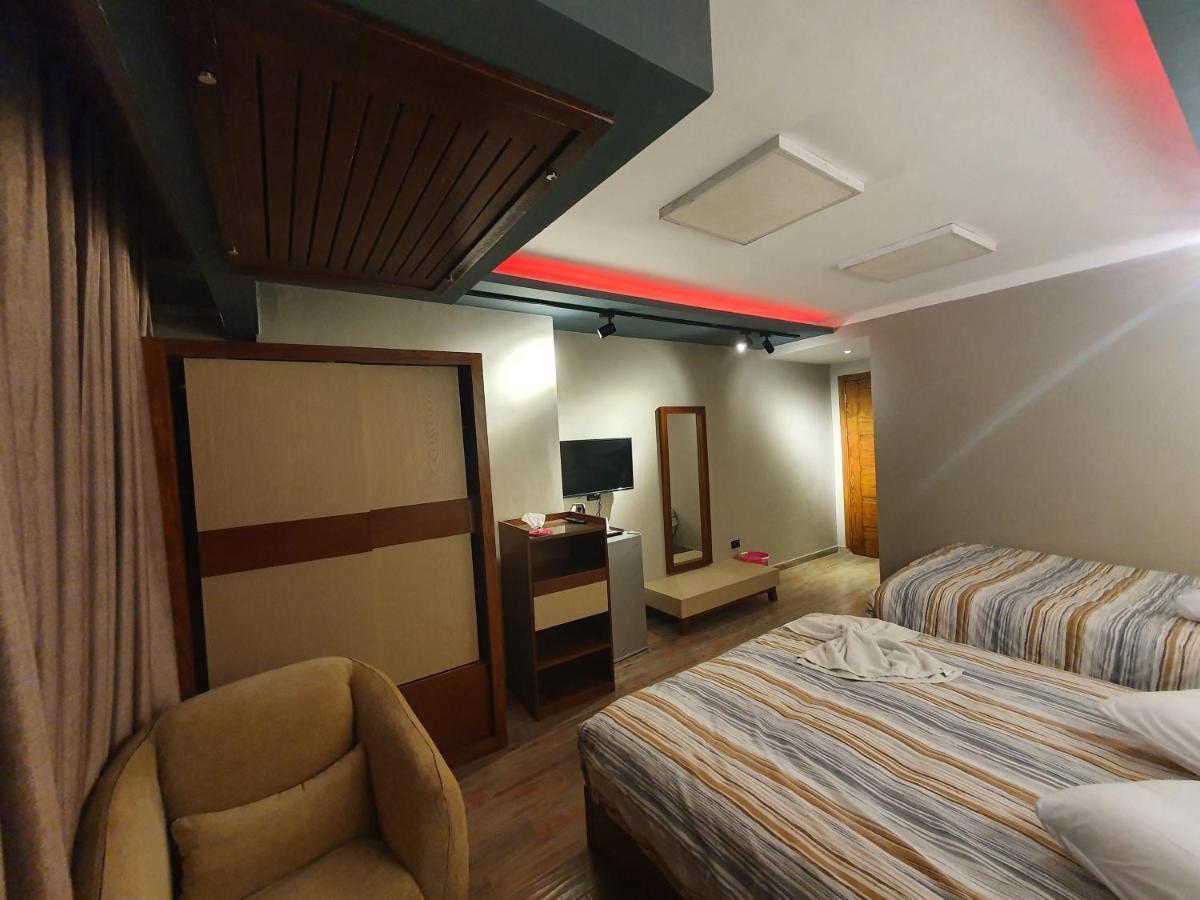 Oxford Hotel & Restaurant Kaherah Luaran gambar