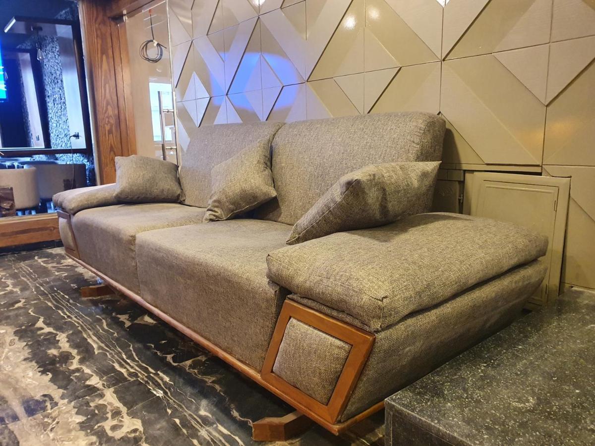 Oxford Hotel & Restaurant Kaherah Luaran gambar
